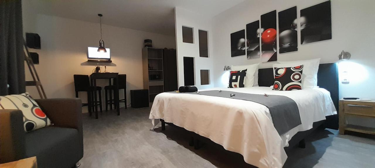 Kassanos "La Garenne" Bed & Breakfast Privas Exterior photo